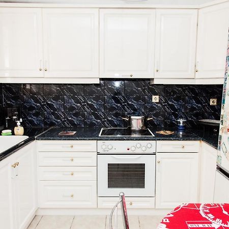 Sunny Apartment Near Metro Station Athens Ngoại thất bức ảnh